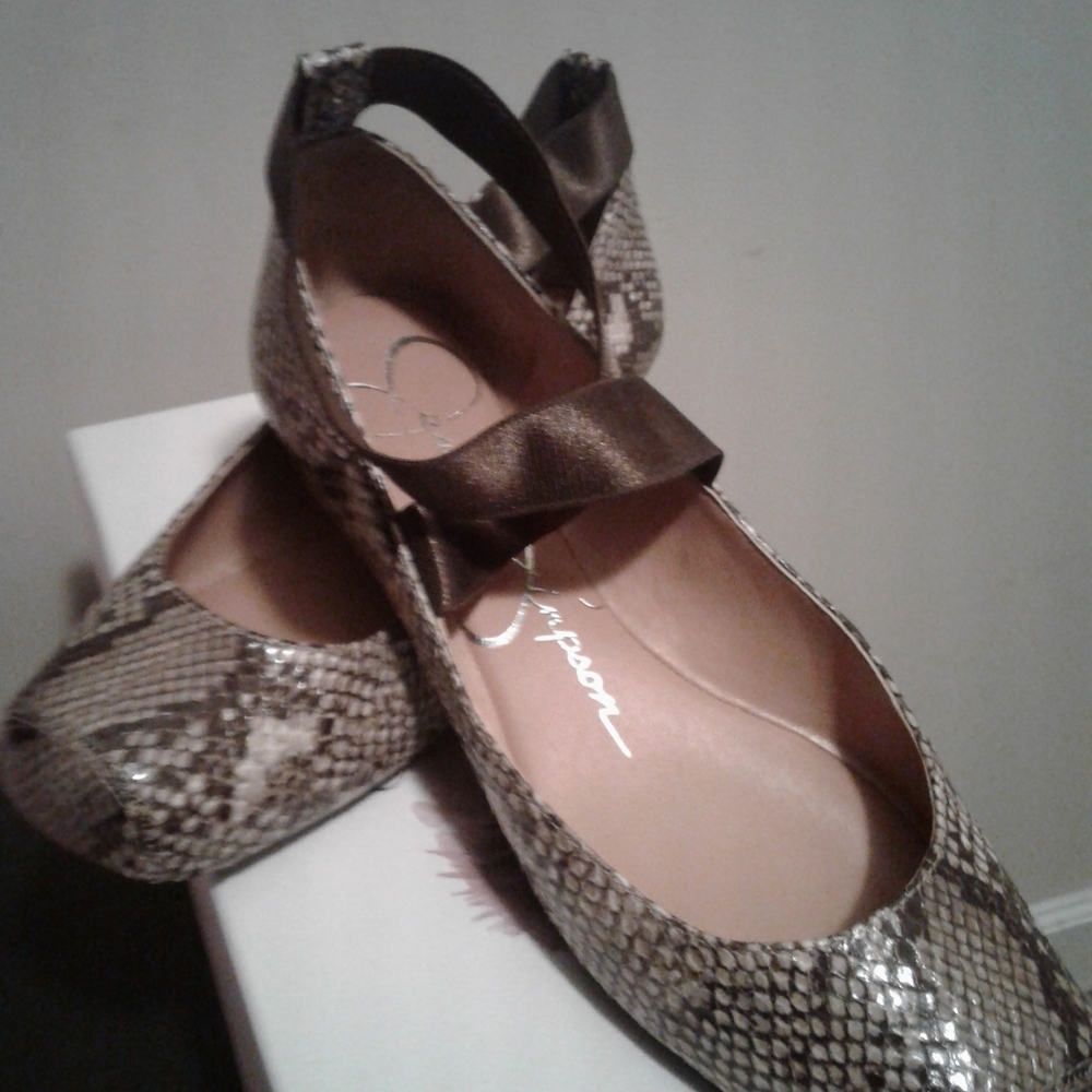Shoes - Picture 2 of 2
